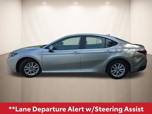 Used 2026 Toyota Camry LE FWD image 9