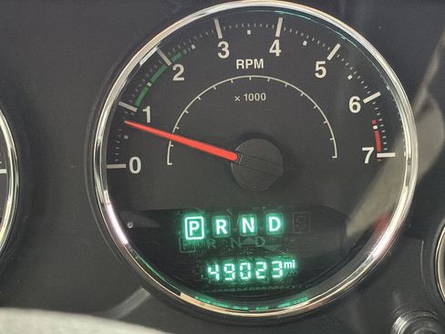 Used 2016 Jeep Wrangler Sport image 28