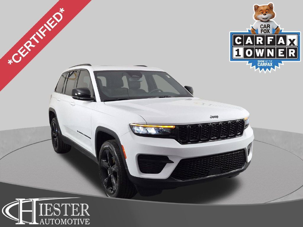 Used 2024 Jeep Grand Cherokee Altitude AWD/4WD image 1