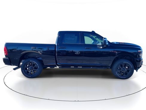 New 2026 RAM 2500 Laramie AWD/4WD image 5