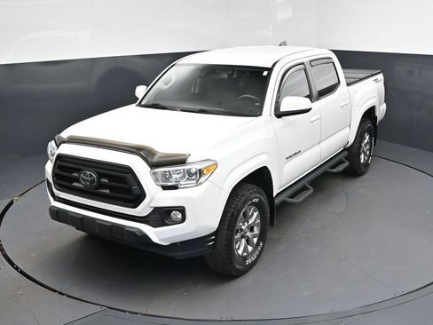 Used 2022 Toyota Tacoma SR w/ SR Convenience Package RWD image 31