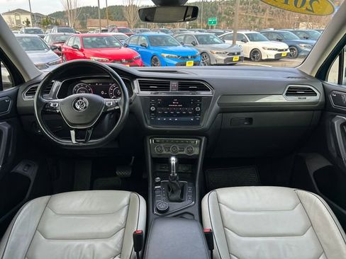 Used 2019 Volkswagen Tiguan SEL Premium image 14