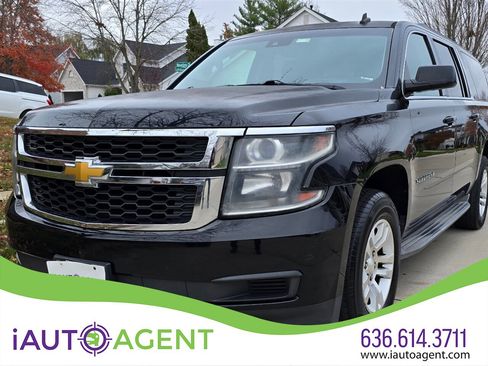 Used 2015 Chevrolet Suburban LT image 1