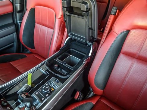 Used 2018 Land Rover Range Rover Sport Supercharged image 32