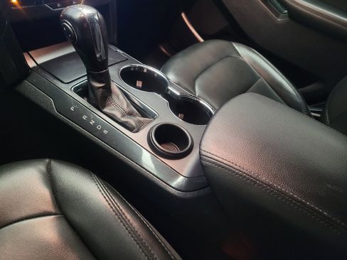 Used 2019 Ford Explorer XLT w/ Equipment Group 202A image 26