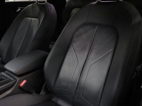 Used 2020 Audi Q3 2.0T Premium w/ Convenience Package AWD/4WD image 11