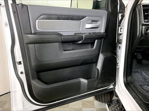 Used 2020 RAM 3500 Big Horn image 23