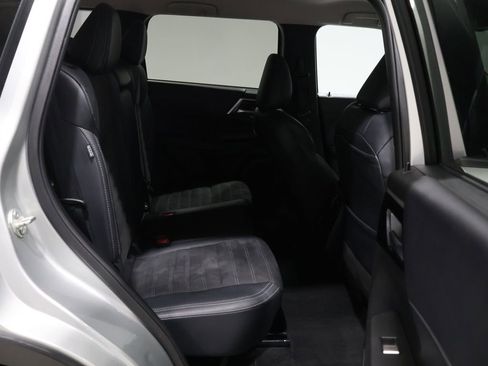 Used 2024 Mitsubishi Outlander SE image 22