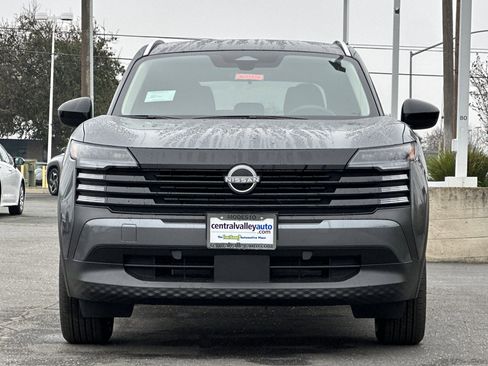 New 2026 Nissan Kicks SV image 9