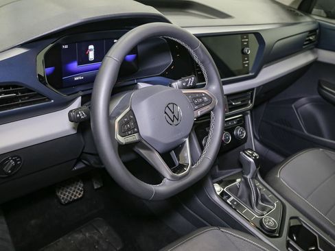 Used 2023 Volkswagen Taos SE AWD/4WD image 25