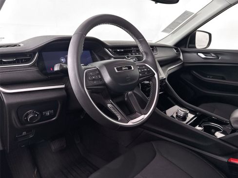 Used 2023 Jeep Grand Cherokee L Laredo w/ Luxury Tech Group I image 13