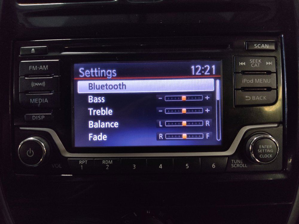 Used 2018 Nissan Versa Note SV FWD image 25