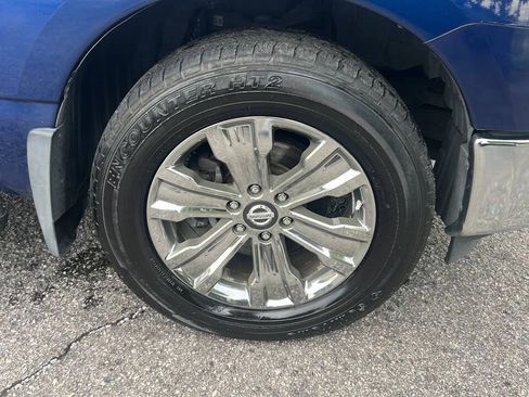 Used 2019 Nissan Titan SV w/ SV Convenience Package AWD/4WD image 29