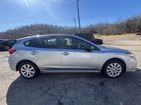 Used 2017 Subaru Impreza 2.0i image 1