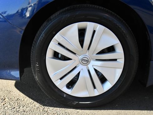 Used 2025 Nissan Leaf S FWD image 12