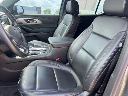 Used 2022 Chevrolet Traverse LT w/ Midnight/Sport Edition AWD/4WD image 23