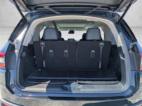 Used 2023 Honda Pilot Touring image 7
