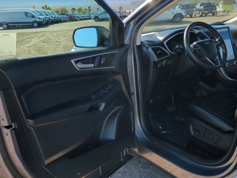 Used 2021 Ford Edge SEL w/ Convenience Package image 12