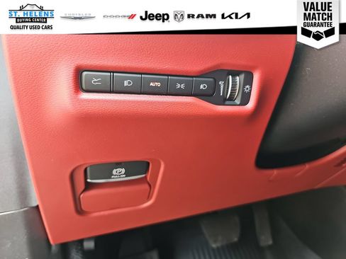 Used 2024 Jeep Wagoneer Limited AWD/4WD image 19