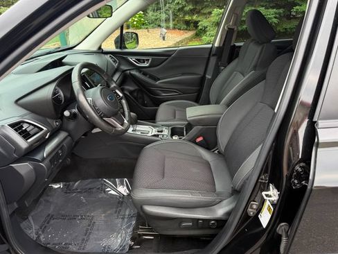 Used 2020 Subaru Forester Premium AWD/4WD image 5