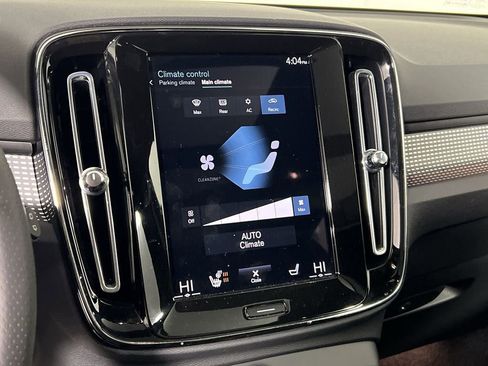 Used 2021 Volvo XC40 T5 R-Design w/ Advanced Package image 17