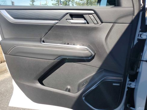 New 2025 GMC Acadia Elevation w/ Elevation Premium Package image 16