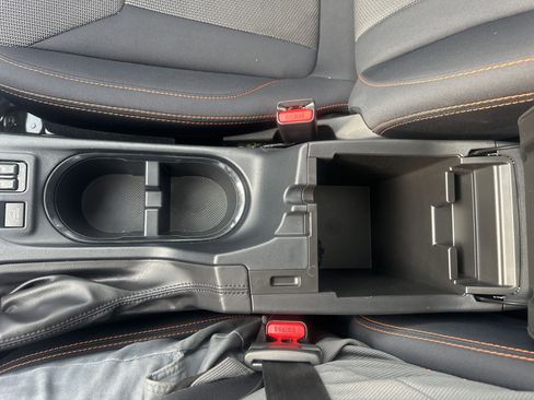 Used 2022 Subaru Crosstrek 2.0i Premium w/ Moonroof Package image 32