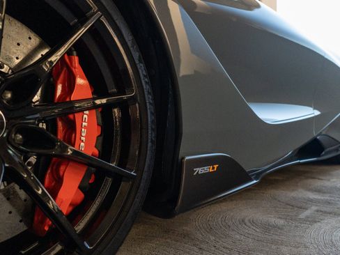 Used 2021 McLaren 765LT RWD image 20