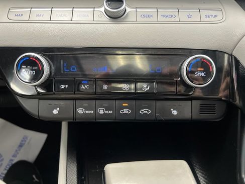 Used 2023 Hyundai Elantra Limited FWD image 30