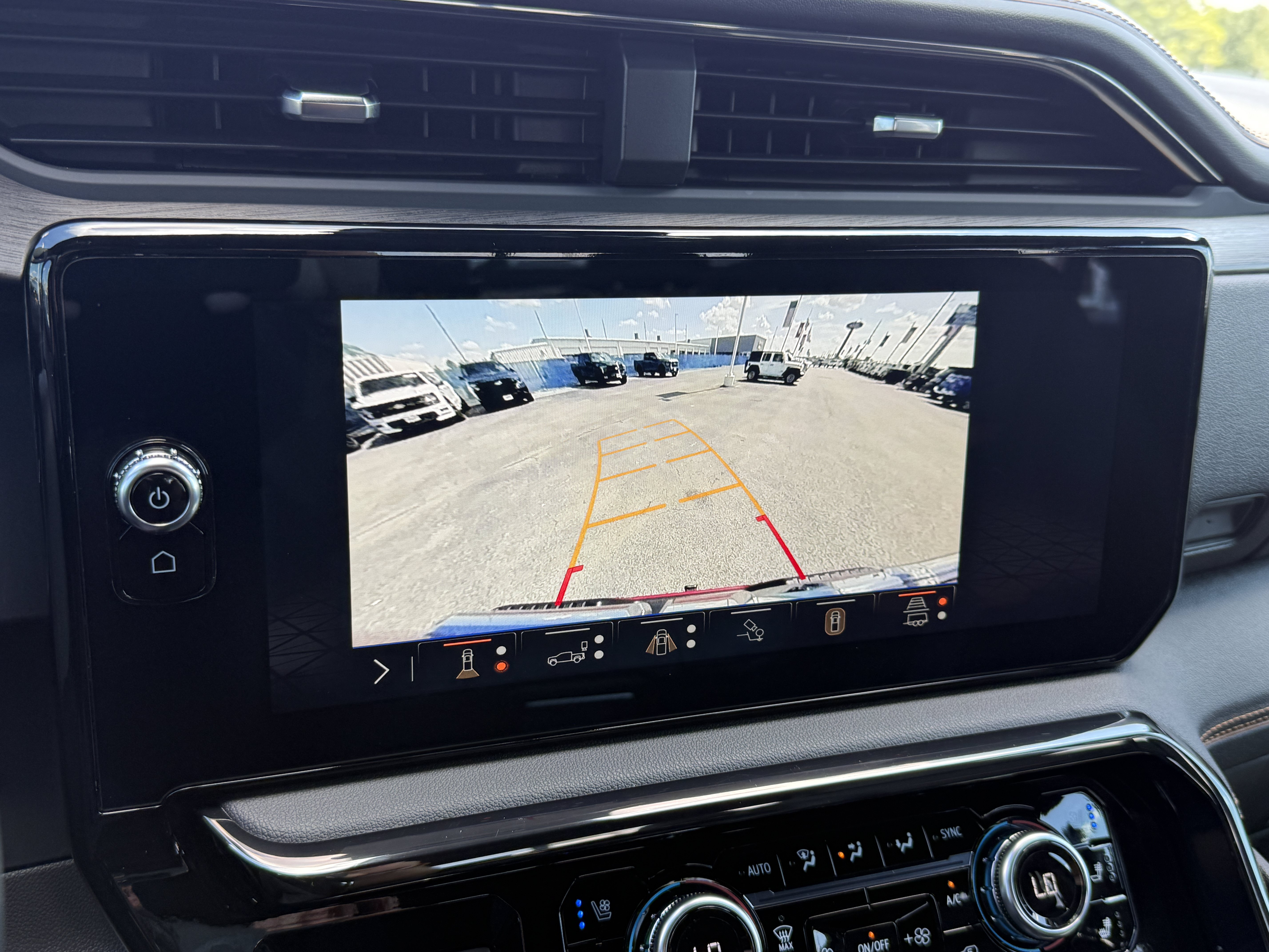 Used 2024 GMC Sierra 1500 AT4 w/ Technology Package AWD/4WD image 25