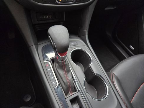 Used 2024 Chevrolet Equinox RS w/ RS Leather Package FWD image 10