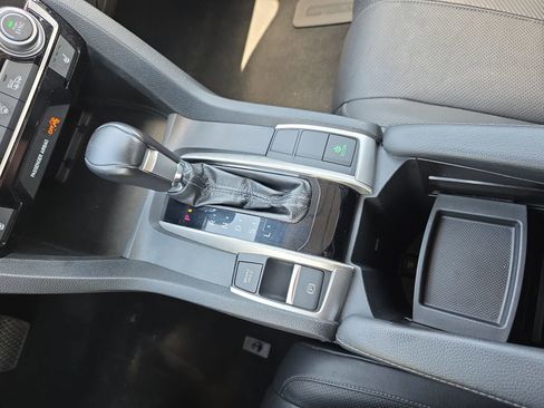Used 2017 Honda Civic Touring image 24