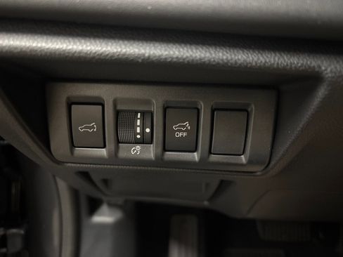 Certified 2025 Subaru Outback Limited image 16