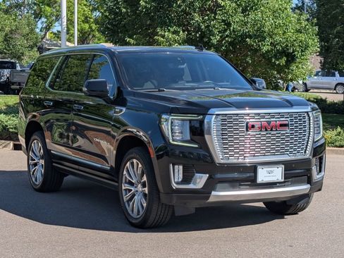 Used 2021 GMC Yukon Denali w/ Denali Premium Package AWD/4WD image 7