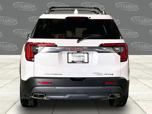 Used 2023 GMC Acadia AT4 w/ Technology Package AWD/4WD image 9