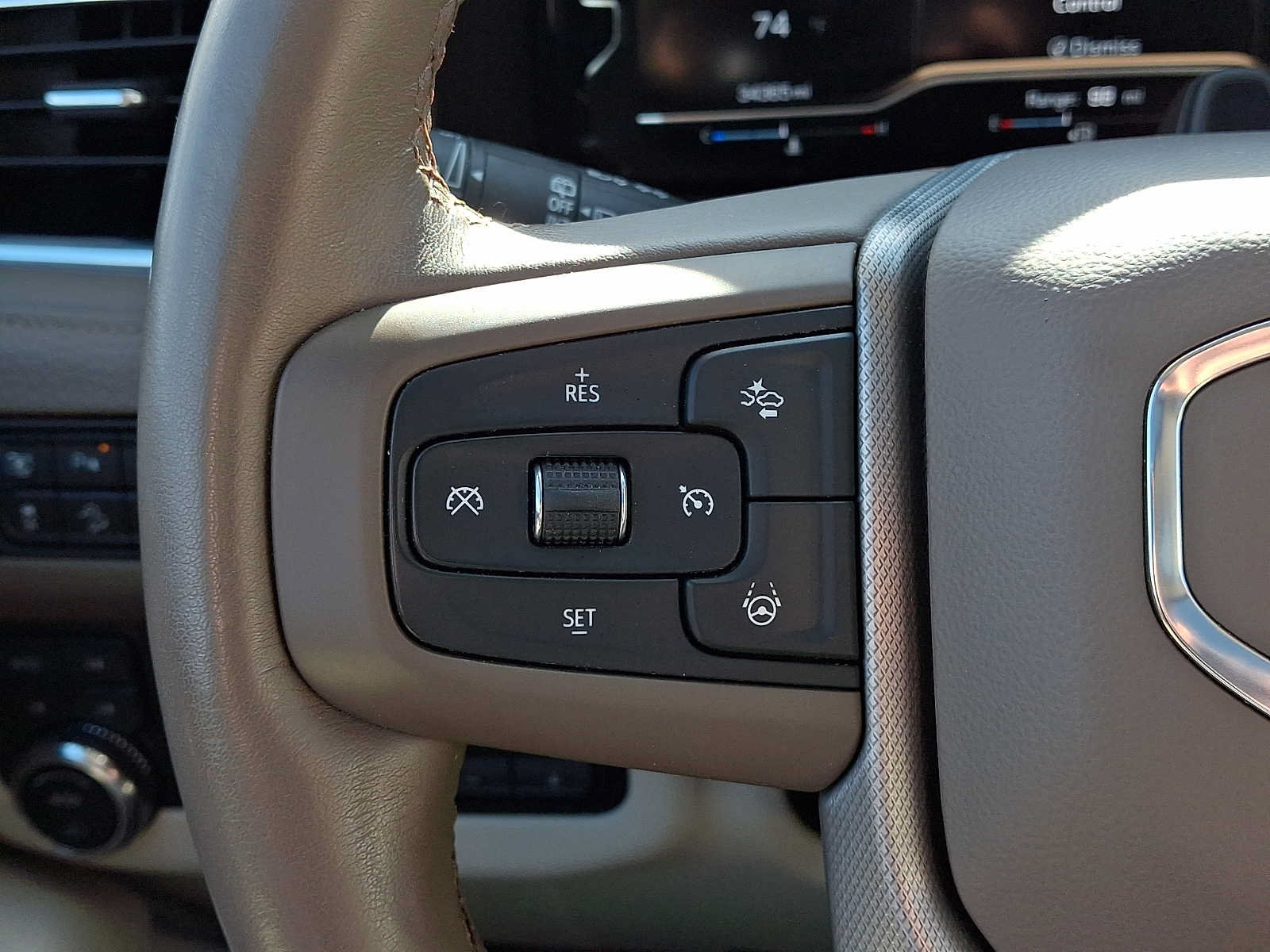 Used 2024 GMC Yukon Denali w/ Denali Reserve Package AWD/4WD image 21