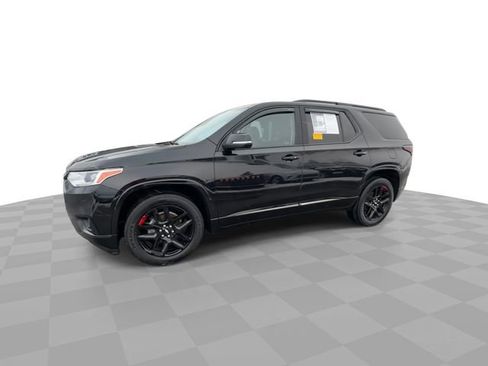 Certified 2021 Chevrolet Traverse Premier w/ Redline Edition image 4