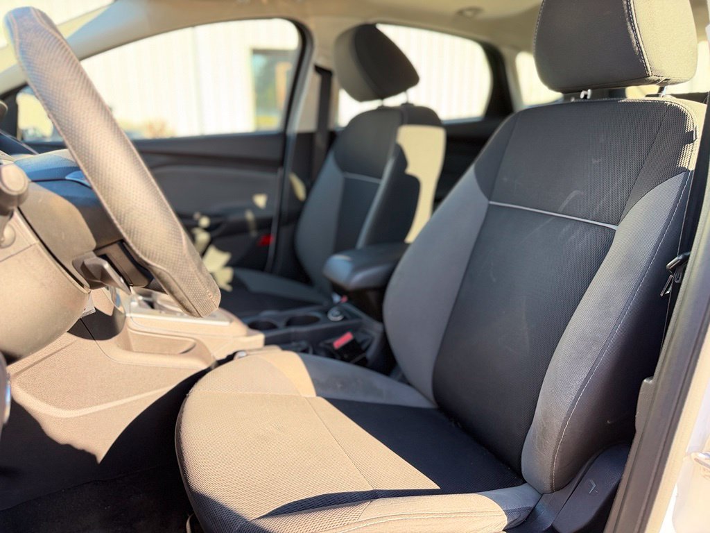 Used 2014 Ford Focus SE FWD image 16