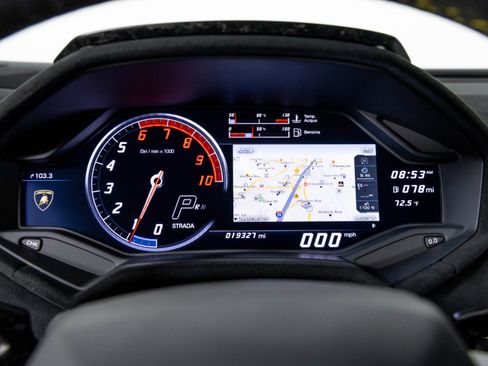 Used 2018 Lamborghini Huracan Performante image 19