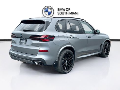 Used 2026 BMW X5 sDrive40i w/ Executive Package RWD image 6