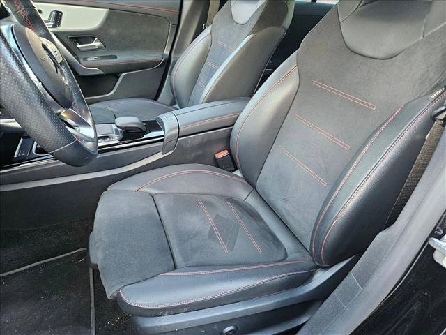 Used 2023 Mercedes-Benz CLA 250 image 15