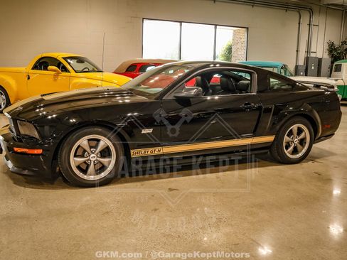 Used 2006 Ford Mustang GT Premium RWD image 4