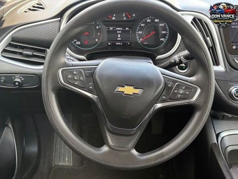 Used 2025 Chevrolet Malibu LT FWD image 14