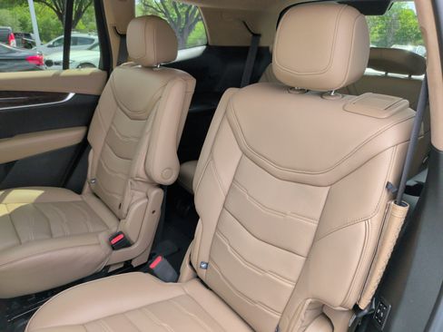 Used 2023 Cadillac XT6 Premium Luxury w/ Platinum Package FWD image 36