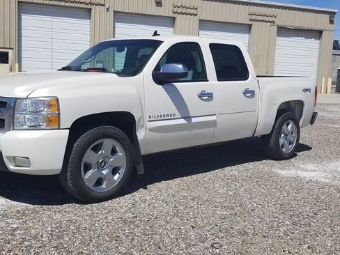 Used 2011 Chevrolet Silverado 1500 LTZ w/ LTZ White Diamond Edition AWD/4WD image 1