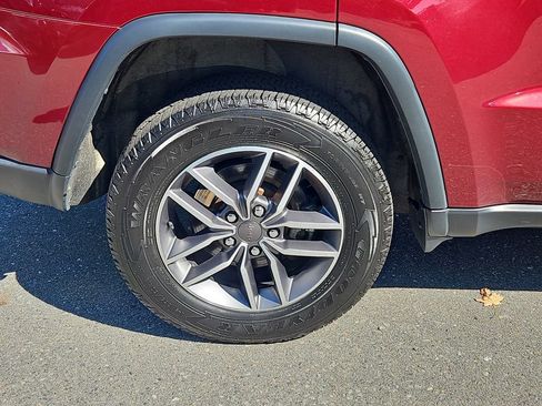 Used 2021 Jeep Grand Cherokee Limited AWD/4WD image 9