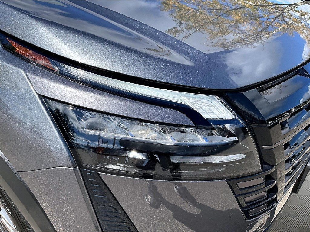 Certified 2026 Nissan Pathfinder SV AWD/4WD image 33
