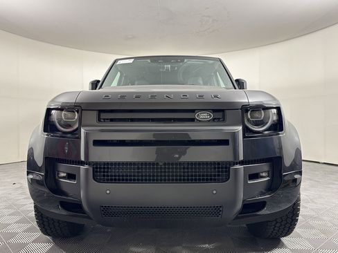 New 2026 Land Rover Defender 110 X-Dynamic SE image 6