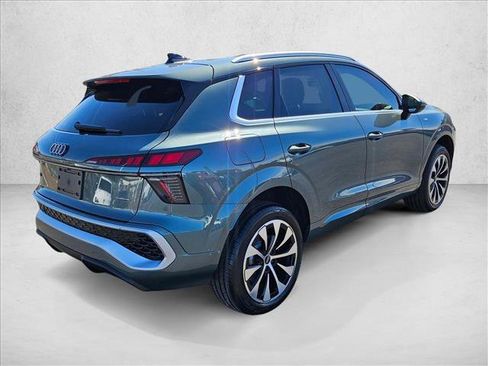 New 2026 Audi Q3 quattro 2.0T AWD/4WD image 2