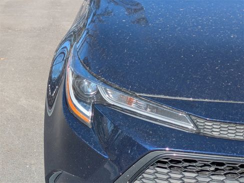 Used 2022 Toyota Corolla LE image 9